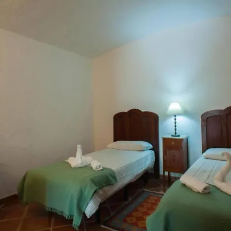 Κατάλυμα σε φάρμα - Cueva Del Pastor *