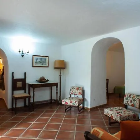 - Cueva Del Pastor
